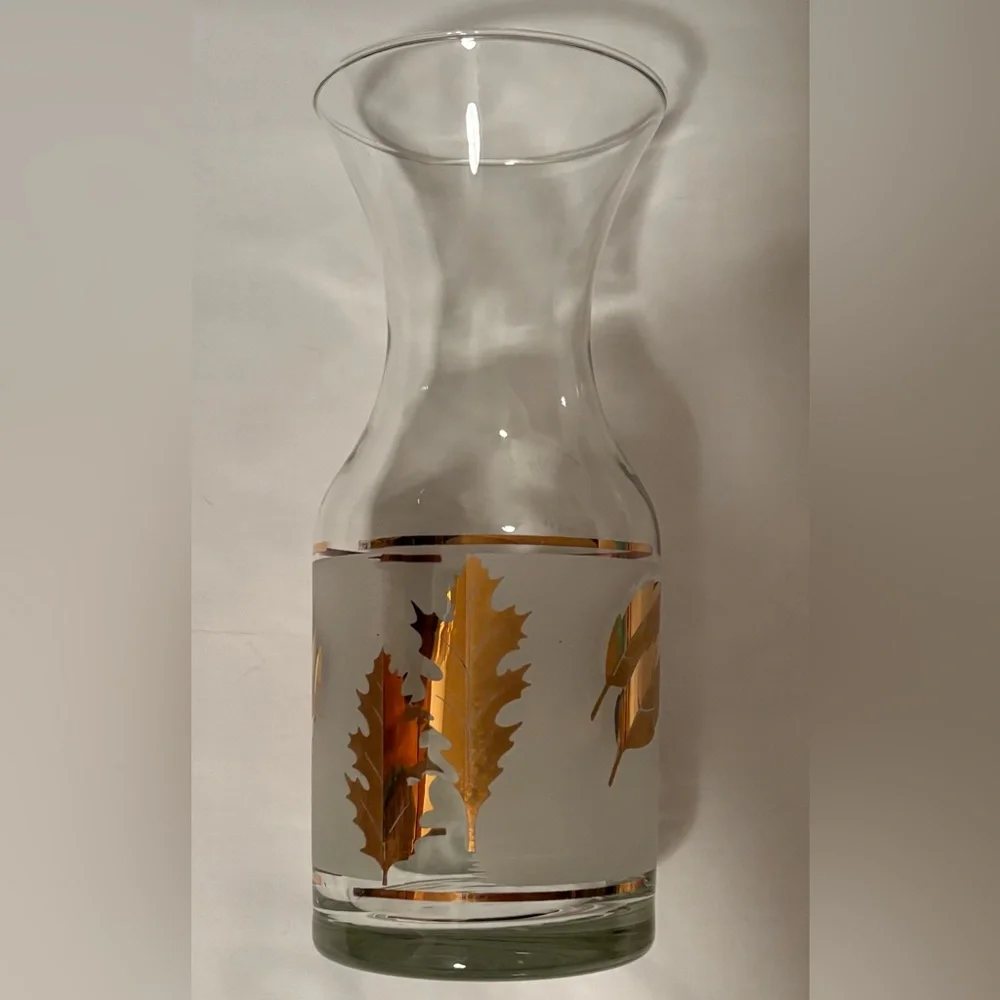 Vintage Mid Century Frosted Gold Leaves Libbey Glass 22oz Carafe Pitcher